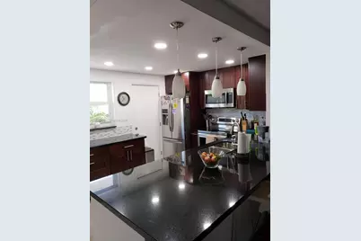 900 NE 12th Ave #302, Hallandale Beach, FL 33009 - Photo 5