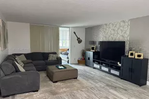 900 NE 12th Ave, Hallandale Beach, FL 33009 - Photo 15