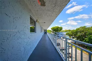9351 Fontainebleau Blvd, Miami, FL 33172 - Photo 35