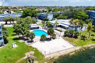 9351 Fontainebleau Blvd, Miami, FL 33172 - Photo 39