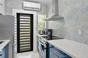 8270 NE 1st Pl, Miami, FL 33138 - Photo 23