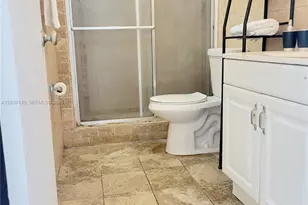 1300 NE Miami Gardens Dr, Miami, FL 33179 - Photo 9