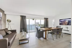 11111 Biscayne Blvd, Miami, FL 33181 - Photo 1