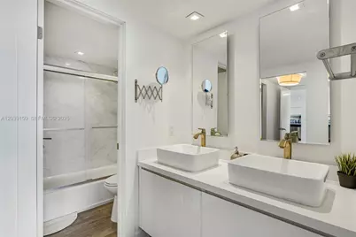11111 Biscayne Blvd #8C, Miami, FL 33181 - Photo 15