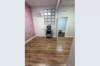 17650 NW 78th Ave, Hialeah, FL 33015 - Photo 7