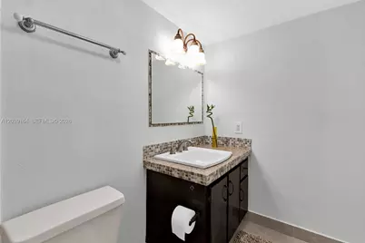 431 SE 3rd St #402, Dania Beach, FL 33004 - Photo 15
