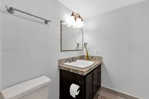 431 SE 3rd St, Dania Beach, FL 33004 - Photo 15