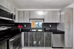 431 SE 3rd St, Dania Beach, FL 33004 - Photo 3
