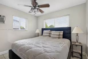 4585 E 9th Ln, Hialeah, FL 33013 - Photo 21