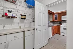 4585 E 9th Ln, Hialeah, FL 33013 - Photo 15