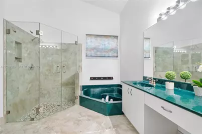 1522 NW 182nd Way, Pembroke Pines, FL 33029 - Photo 21