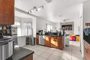 1760 NE 36th Ave, Homestead, FL 33033 - Photo 11