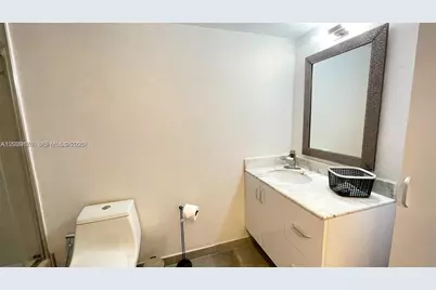 1200 Brickell Bay Dr #1702, Miami, FL 33131 - Photo 5