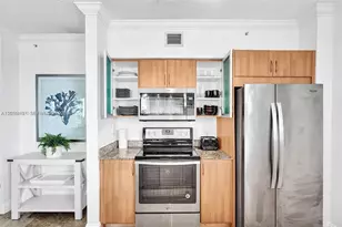 17555 NW Atlantic Blvd, Sunny Isles Beach, FL 33160 - Photo 17