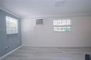 16990 NE 5th Ct, North Miami Beach, FL 33162 - Photo 9