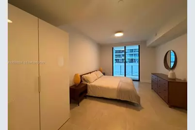 1010 Brickell Ave #1807, Miami, FL 33131 - Photo 9