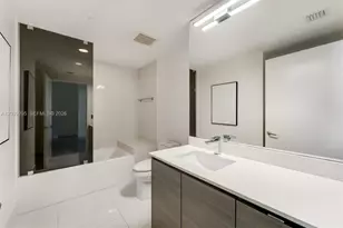 460 NE 28th St, Miami, FL 33137 - Photo 25