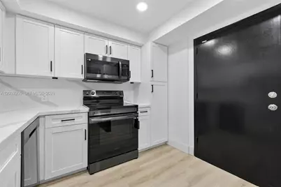 13155 Ixora Ct #512, North Miami, FL 33181 - Photo 7