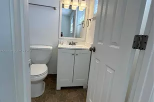 101 NE 41st St, Oakland Park, FL 33334 - Photo 5