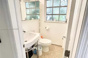439 15th St, Miami Beach, FL 33139 - Photo 19