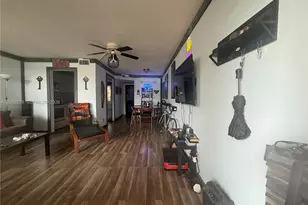 9081 Sunrise Lakes Blvd, Sunrise, FL 33322 - Photo 9