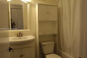 10605 NW 11th St, Hollywood, FL 33026 - Photo 9