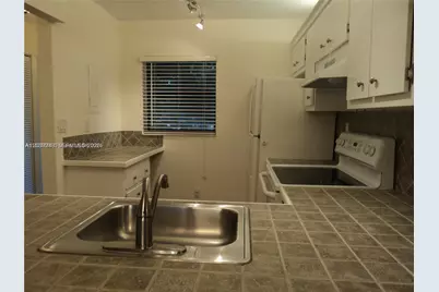 10605 NW 11 St #206, Hollywood, FL 33026 - Photo 7