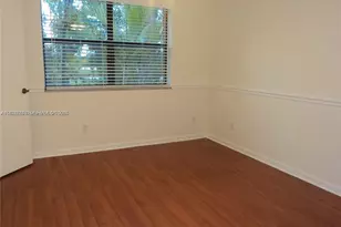 10605 NW 11th St, Hollywood, FL 33026 - Photo 11