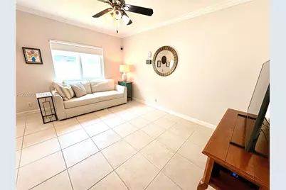 9481 Bradshaw Ln, Tamarac, FL 33321 - Photo 11
