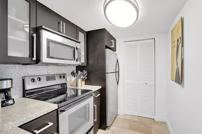 770 Claughton Island Dr #1014, Miami, FL 33131 - Photo 5