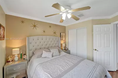 806 NW 208th Way, Pembroke Pines, FL 33029 - Photo 27