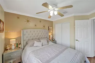 806 NW 208th Way, Pembroke Pines, FL 33029 - Photo 27