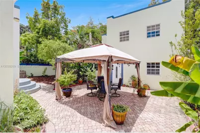 1642 SW 12th St, Miami, FL 33135 - Photo 5
