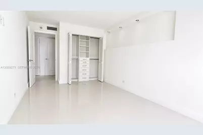 6039 Collins Ave #401, Miami Beach, FL 33140 - Photo 9