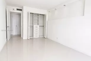 6039 Collins Ave, Miami Beach, FL 33140 - Photo 9