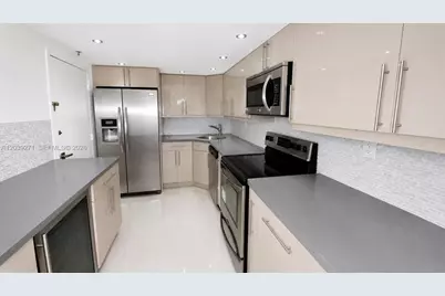 6039 Collins Ave #401, Miami Beach, FL 33140 - Photo 5