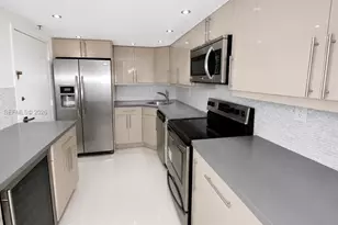 6039 Collins Ave, Miami Beach, FL 33140 - Photo 5