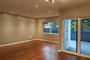 3446 Oak Dr, Hollywood, FL 33021 - Photo 9