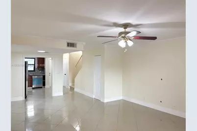 1606 NW 90th Way #1606, Pembroke Pines, FL 33024 - Photo 11