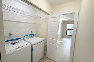 1606 NW 90th Way, Pembroke Pines, FL 33024 - Photo 23