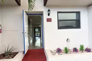 1606 NW 90th Way, Pembroke Pines, FL 33024 - Photo 3