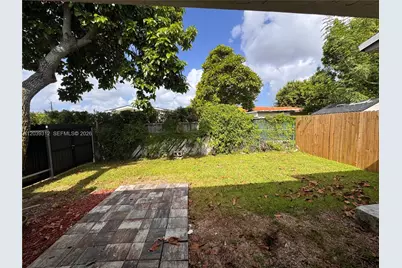 3632 SW 87th Ave #FRONT, Miami, FL 33165 - Photo 13