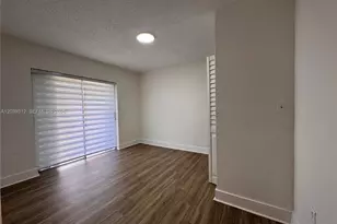 3632 SW 87th Ave, Miami, FL 33165 - Photo 9