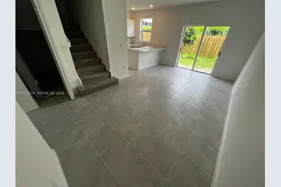 1810 SE 26th Ter #1810, Homestead, FL 33035 - Photo 9