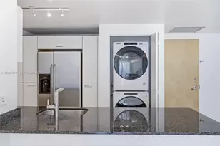 350 S Miami Ave, Miami, FL 33130 - Photo 11