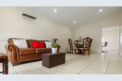 7548 NW 173rd Ter, Hialeah, FL 33015 - Photo 3