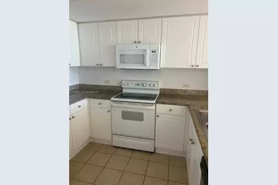 19501 W Country Club Dr #611, Aventura, FL 33180 - Photo 3
