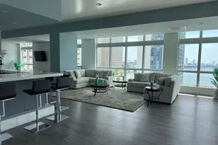 300 S Biscayne Blvd, Miami, FL 33131 - Photo 29