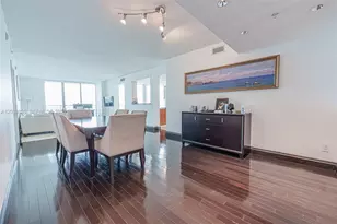 335 S Biscayne Blvd, Miami, FL 33131 - Photo 21