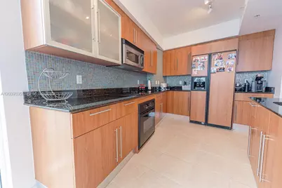 335 S Biscayne Blvd #1009, Miami, FL 33131 - Photo 9
